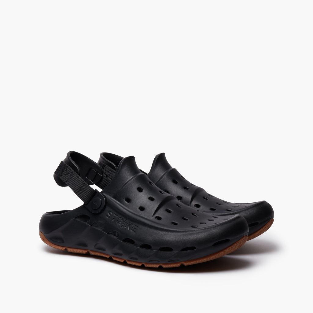 Dogtooth Clog